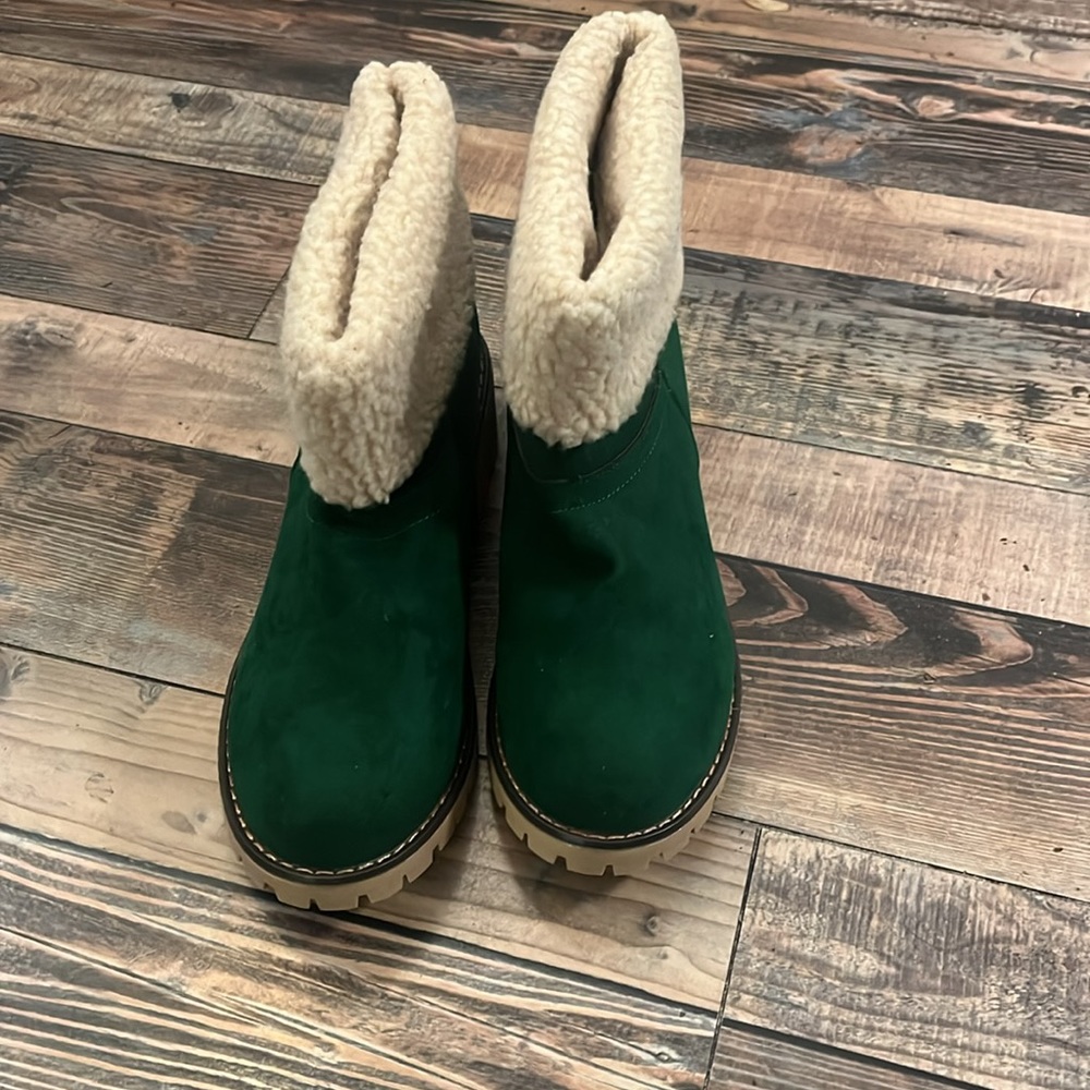 Green furry shoe/boots size 43 - Picture 4 of 5